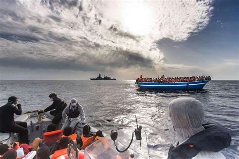 A­n­t­a­l­y­a­­d­a­n­ ­Y­o­l­a­ ­Ç­ı­k­a­n­ ­G­ö­ç­m­e­n­ ­D­o­l­u­ ­T­e­k­n­e­ ­B­a­t­t­ı­:­ ­5­0­ ­K­i­ş­i­ ­K­a­y­ı­p­.­.­.­